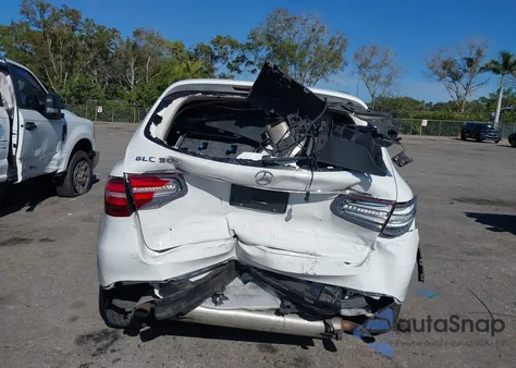 2018 Mercedes-Benz Glc 300 from USA, damaged, VIN WDC0G4JB6JV077053